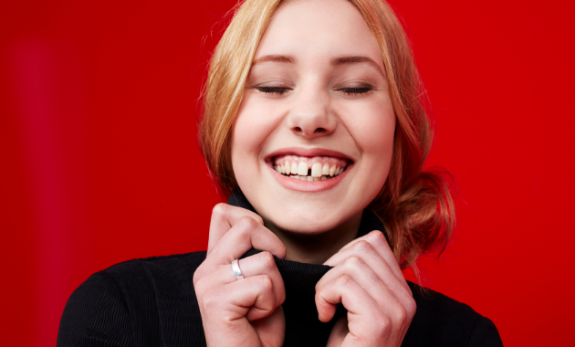 Quelle histoire derrière les « dents du bonheur » ?