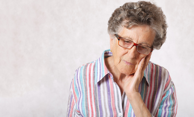 Démence : la perte de dents associée à la maladie d’Alzheimer 