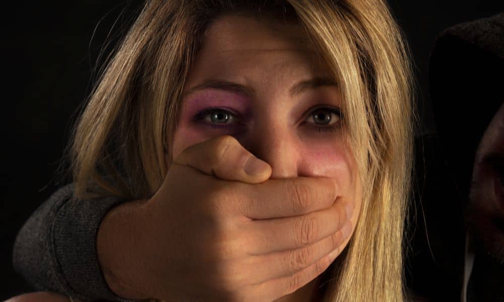 Angleterre : des soins bucco-dentaires pour les femmes victimes de violences domestiques