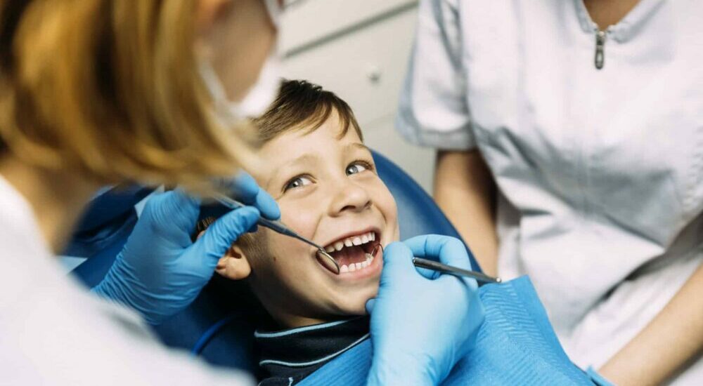 Les dérives des gouttières dentaires inquiètent les orthodontistes