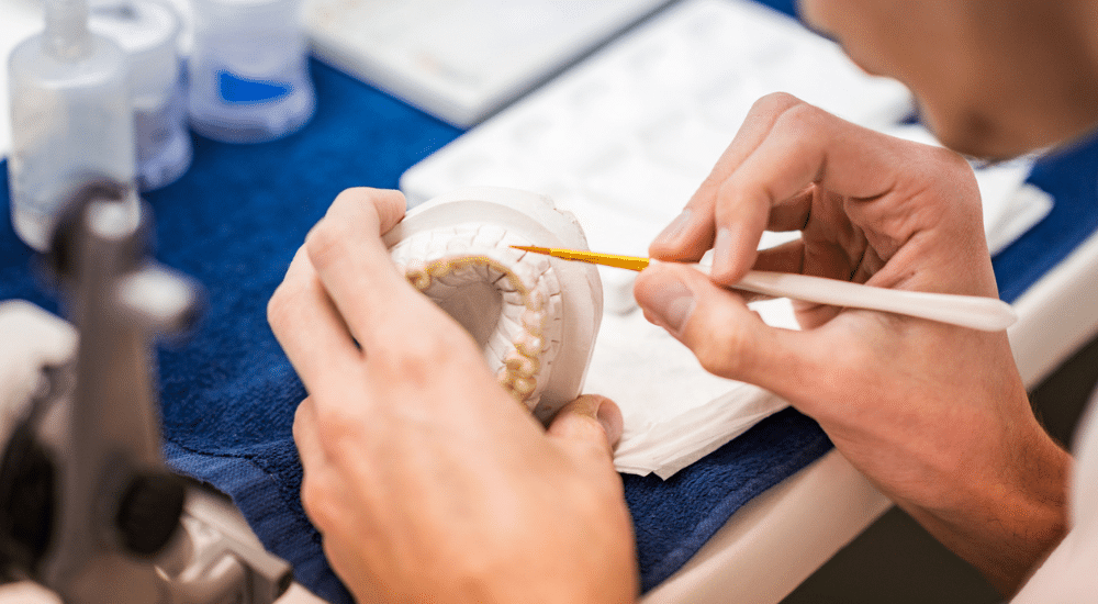 L’Ordre porte plainte contre l’installation d’une école de « denturistes »