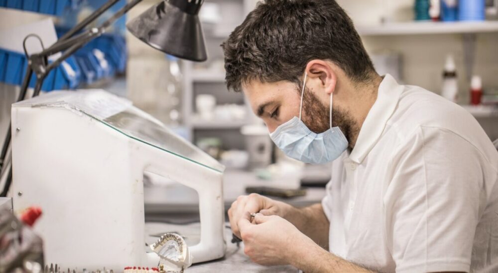 Sept conseils pour créer son laboratoire de prothèses