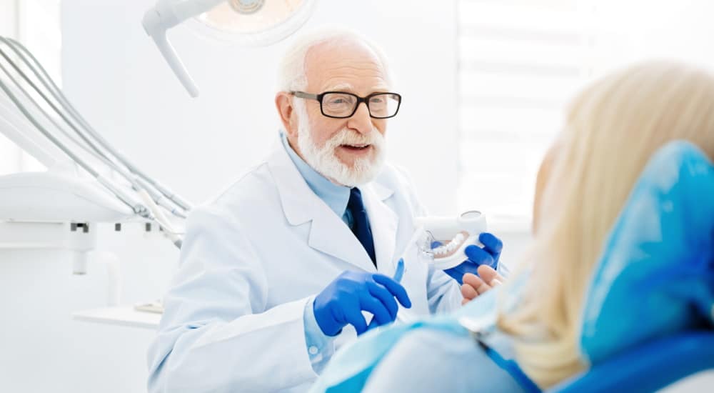 Dentistes américains : l’âge de départ à la retraite s’allonge et atteint 69 ans Dentistes américains : l’âge de départ à la retraite s’allonge et atteint 69 ans