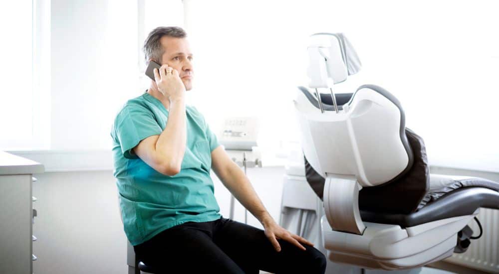 Usurpation d&rsquo;identité de l&rsquo;Ordre des chirurgiens-dentistes : une vague d&rsquo;arnaques signalée