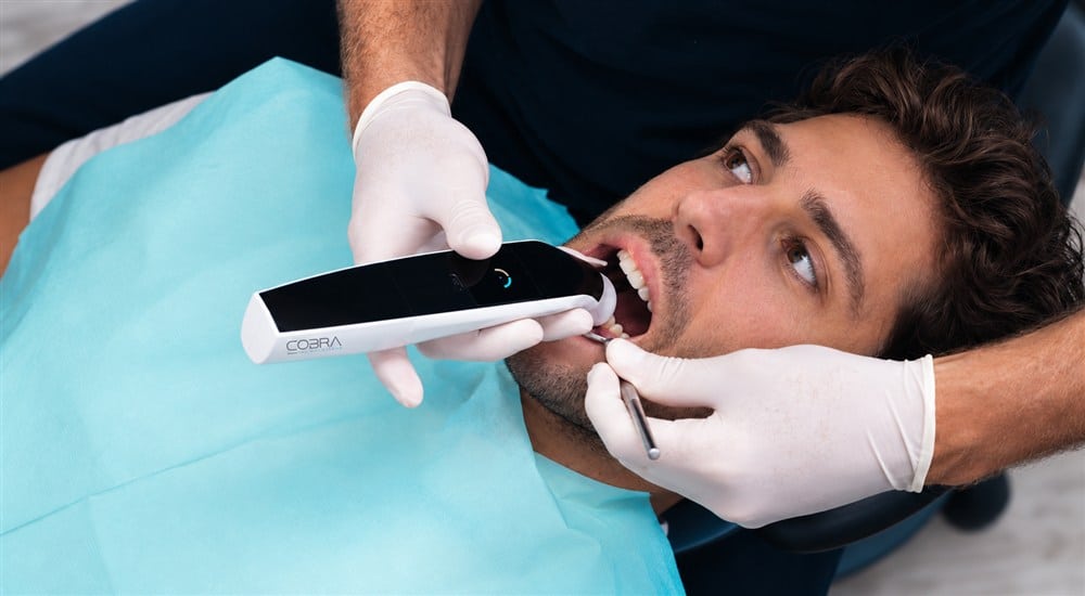 La dentisterie numérique sait enregistrer la forme. Et la couleur ?