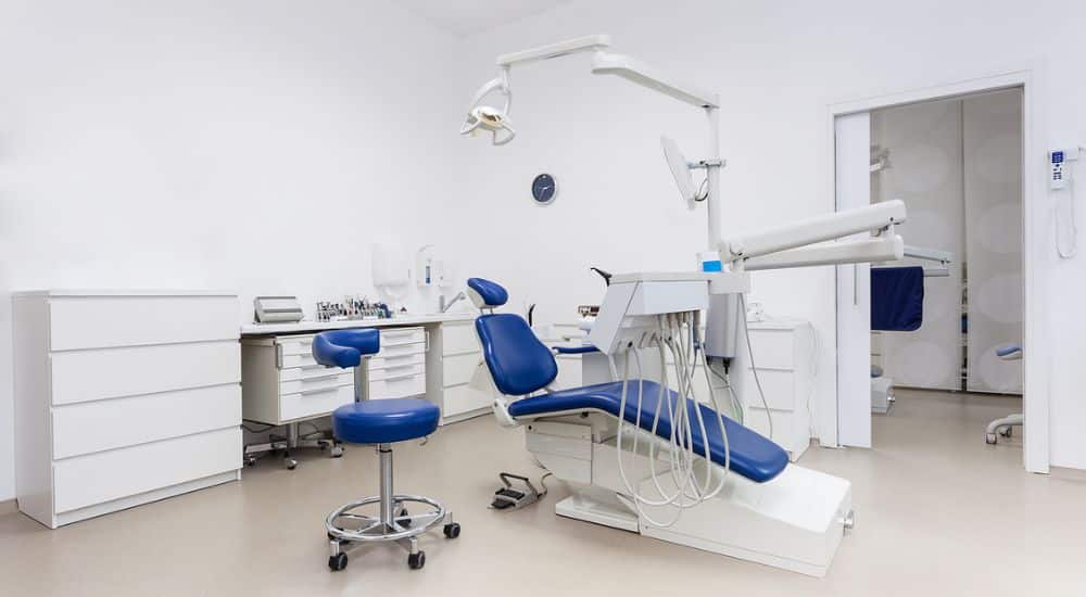 Cabinet dentaire. Contrôle DGCCRF des chirurgiens-dentistes